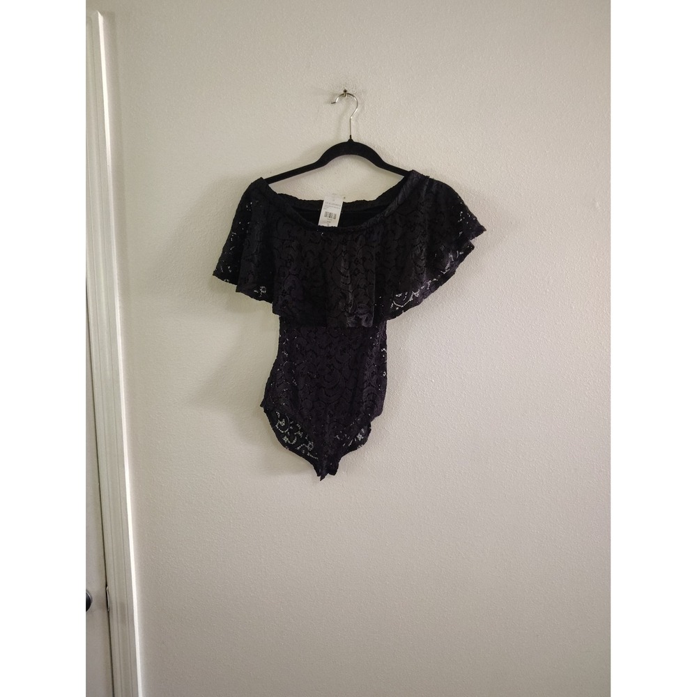 Fashion Nova Shira Lace Off Shoulder Bodysuit Black Ruffle T2720S Small NWT